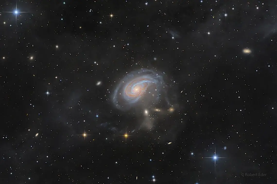 Пекулярная спиральная галактика NGC 772 (Arp 78) и ее спутник NGC 770 в созвездии Овна