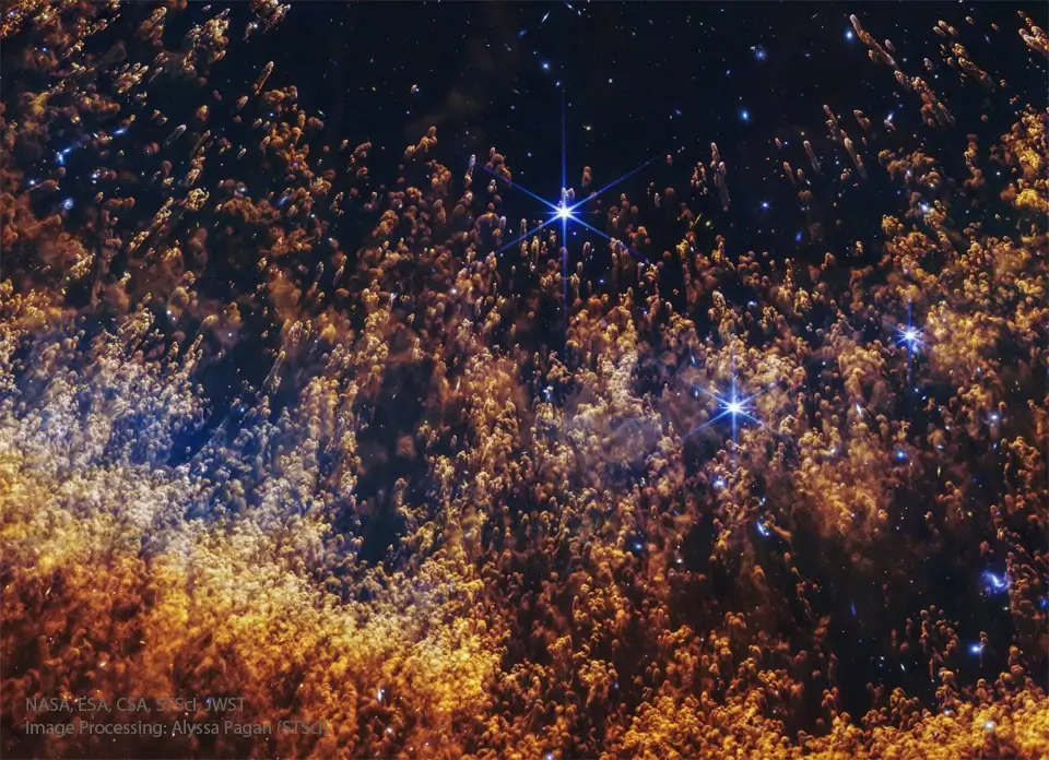 Кометные узлы в туманности Улитка (NGC 7293) на снимке телескопа «Джеймс Уэбб»