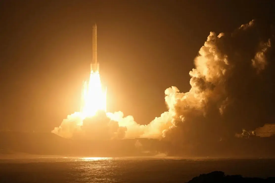 Старт ракеты H3 с зондом MMX к спутникам Марса, космодром Танегасима